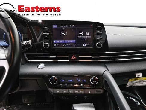 Used 2021 Hyundai Elantra SEL w/ Convenience Package image 12