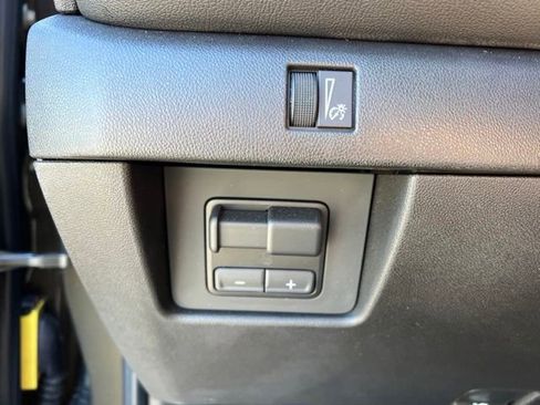 Used 2024 Chevrolet Colorado LT w/ LT Convenience Package II AWD/4WD image 10