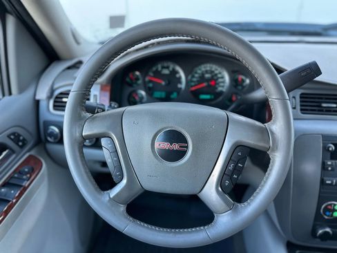 Used 2011 GMC Sierra 2500 SLT w/ SLT Convenience Package image 19