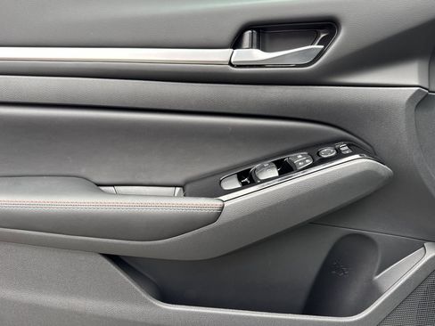 New 2025 Nissan Altima 2.5 SR w/ SR Premium Package image 8