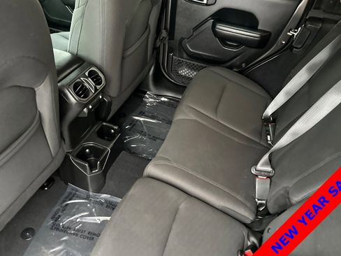 Used 2018 Jeep Wrangler Unlimited Sport S image 12