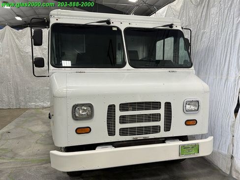 Used 2014 Ford E-350 and Econoline 350 Super Duty w/ A/C Prep Package RWD image 26