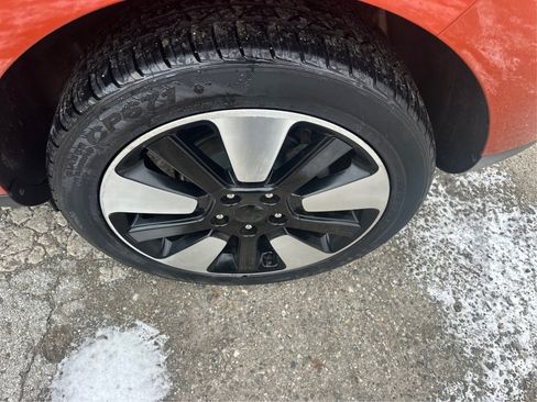 Used 2019 Kia Soul + FWD image 18