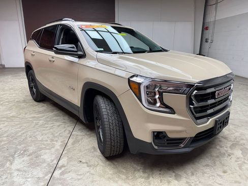 Used 2022 GMC Terrain AT4 AWD/4WD image 8