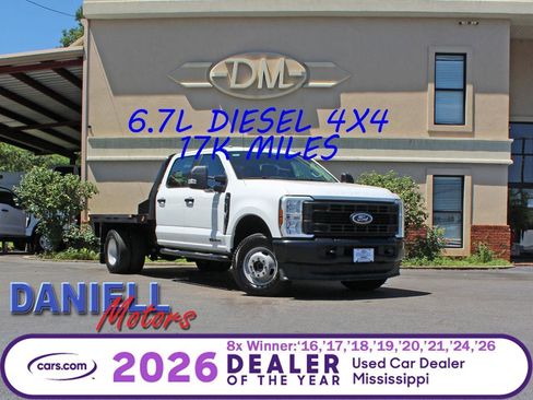 Used 2025 Ford F350 XL AWD/4WD image 1