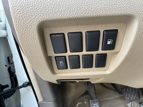 Used 2011 Nissan Murano S FWD image 30