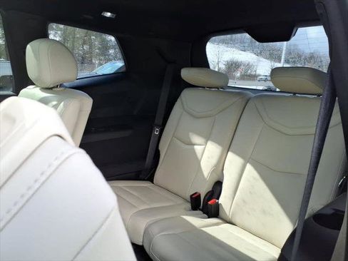 Used 2024 Cadillac XT6 Sport w/ LPO, Floor Liner Package AWD/4WD image 11