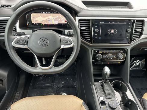 Used 2023 Volkswagen Atlas Cross Sport SEL image 8