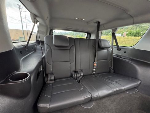 Used 2018 Chevrolet Suburban Premier image 33