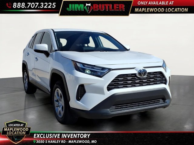 Used 2024 Toyota RAV4 LE AWD/4WD image 6