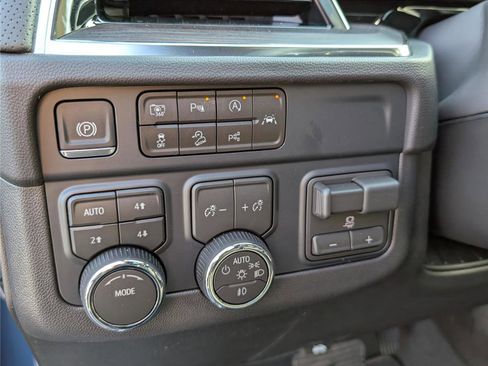 New 2026 Chevrolet Suburban Premier w/ Sun And Tow Package image 22