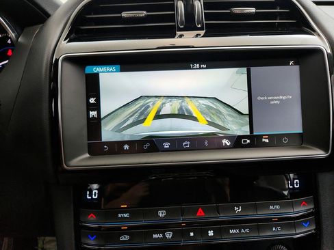Used 2020 Jaguar F-PACE Premium AWD/4WD image 20