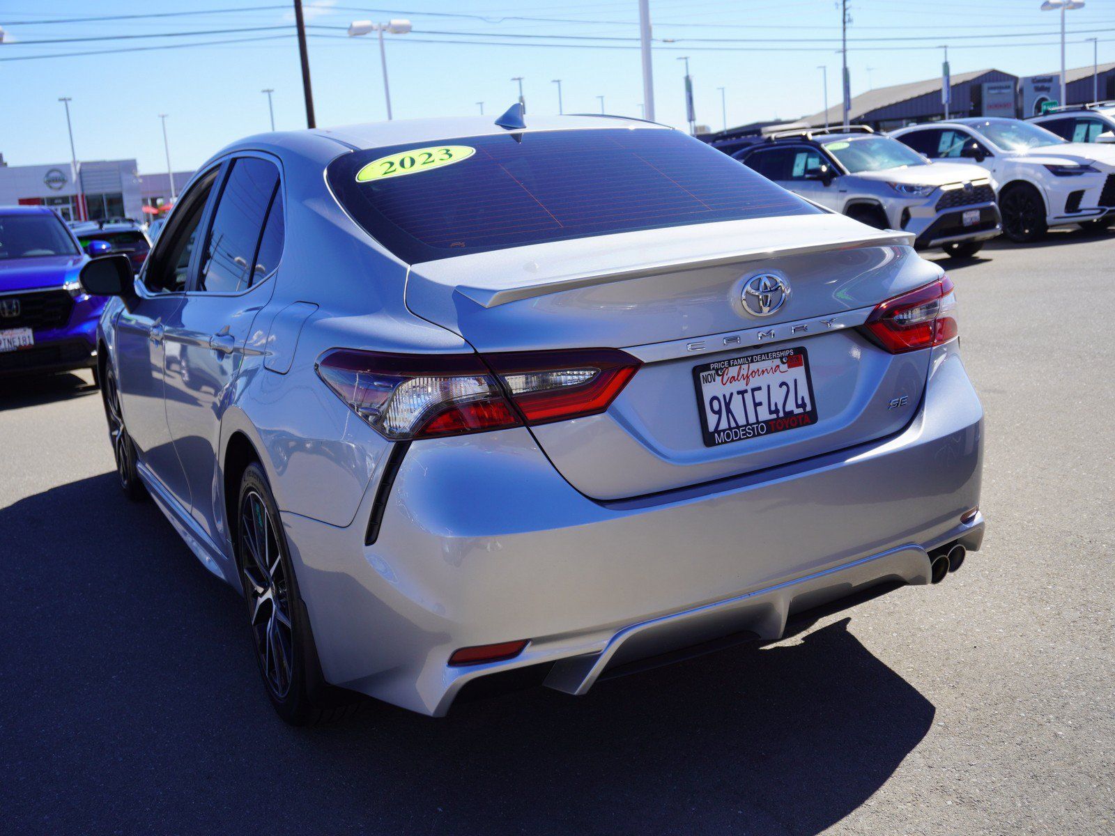 Used 2023 Toyota Camry SE FWD image 8