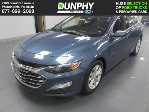 Used 2025 Chevrolet Malibu LT FWD image 1
