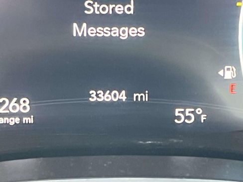 Used 2024 Chrysler Pacifica Touring-L image 18