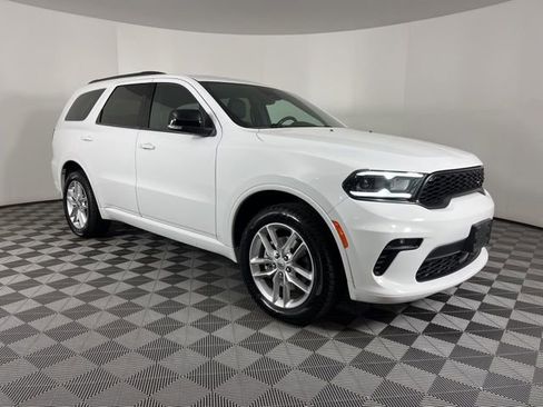 Used 2023 Dodge Durango GT AWD/4WD image 3
