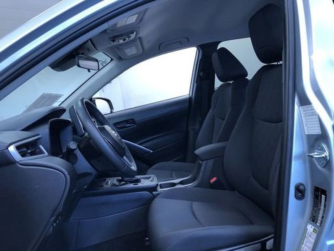 Used 2026 Toyota Corolla Cross LE FWD image 19