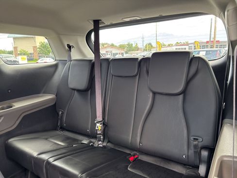 Used 2026 Kia Carnival FWD image 31