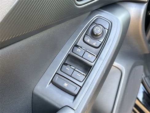 Certified 2025 Subaru Crosstrek 2.0i Premium image 25
