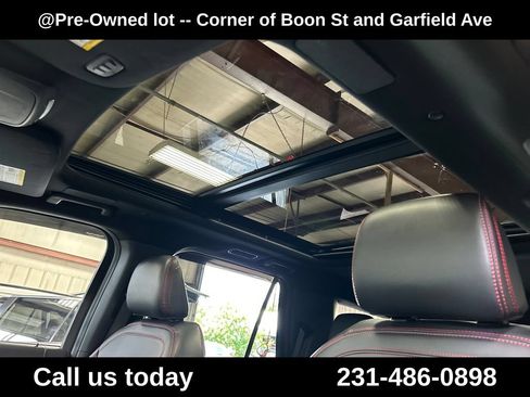 Used 2024 Ford Expedition Limited AWD/4WD image 13