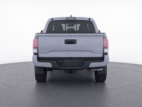 Used 2020 Toyota Tacoma TRD Sport AWD/4WD image 10