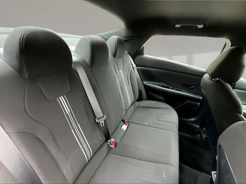 Used 2025 Hyundai Elantra SEL w/ Cargo Package FWD image 23