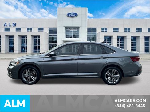 Used 2023 Volkswagen Jetta SE image 10