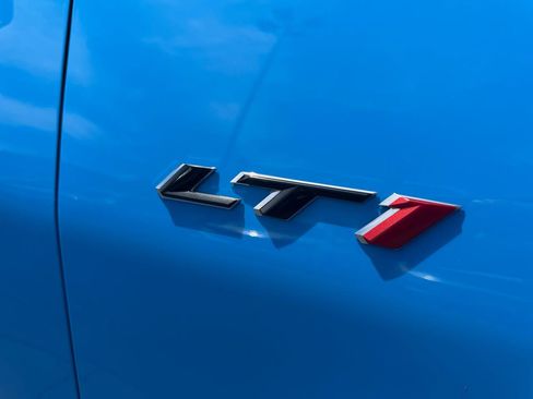 Used 2022 Chevrolet Camaro LT w/ Technology Package RWD image 18