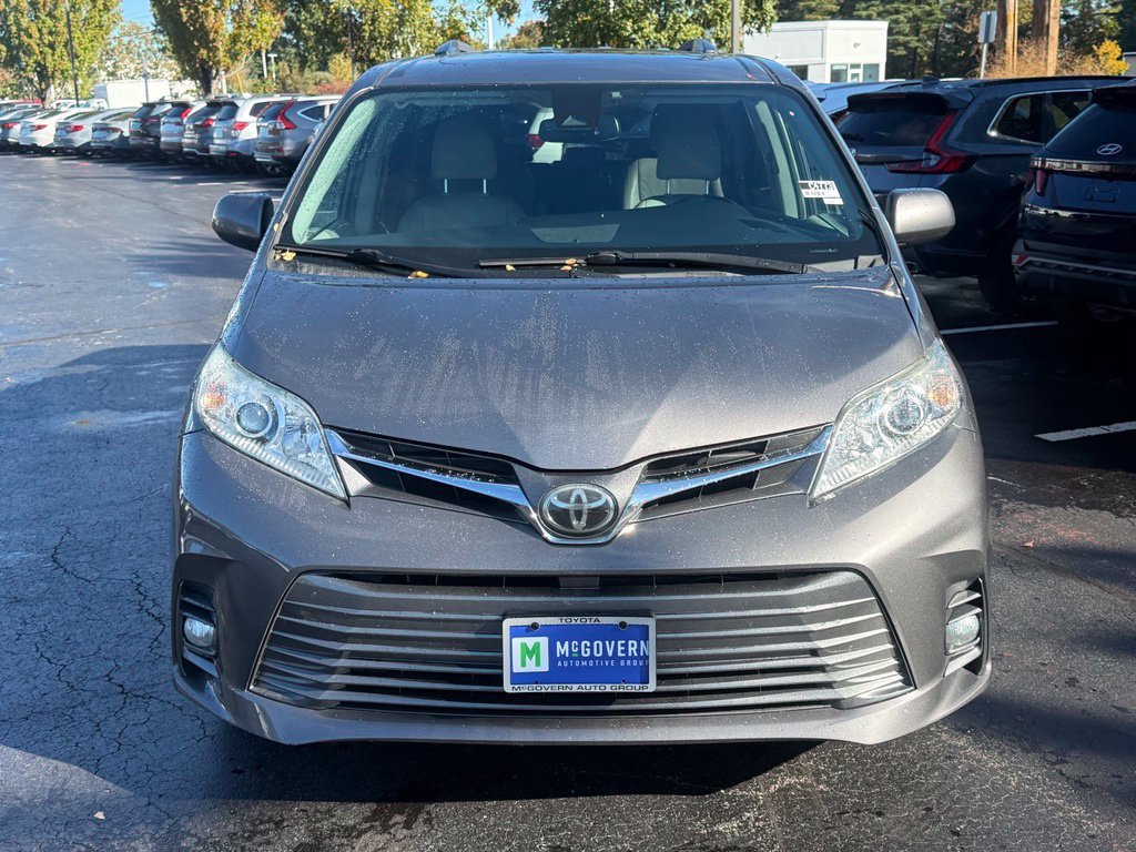 Used 2018 Toyota Sienna XLE w/ XLE Navigation Package AWD/4WD image 12