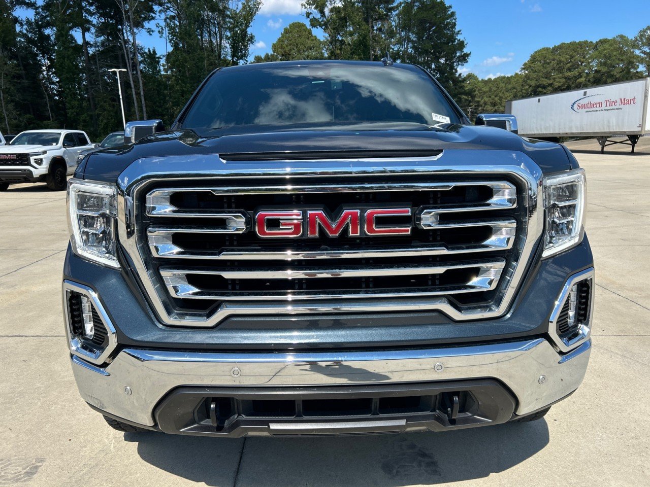 Used 2021 GMC Sierra 1500 SLT w/ SLT Premium Plus Package AWD/4WD image 5