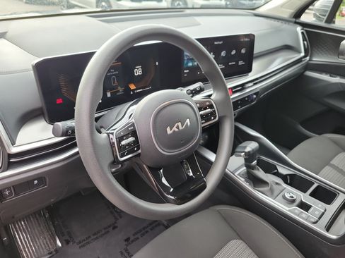 Certified 2024 Kia Sorento LX FWD image 22