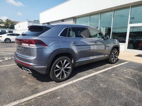 Used 2024 Volkswagen Atlas Cross Sport SEL Premium R-Line AWD/4WD image 37