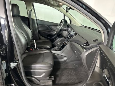 Used 2022 Buick Encore Preferred w/ Safety Package image 28