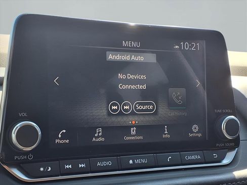 Used 2023 Nissan Rogue SV image 4