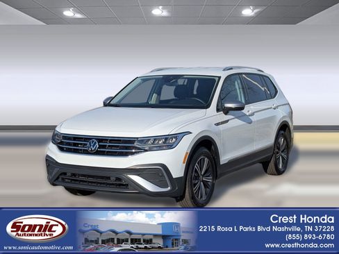 Used 2024 Volkswagen Tiguan SE image 1