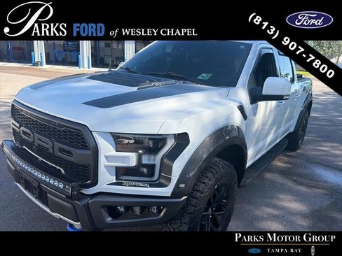 Used 2018 Ford F150 Raptor w/ Equipment Group 802A Luxury AWD/4WD image 3