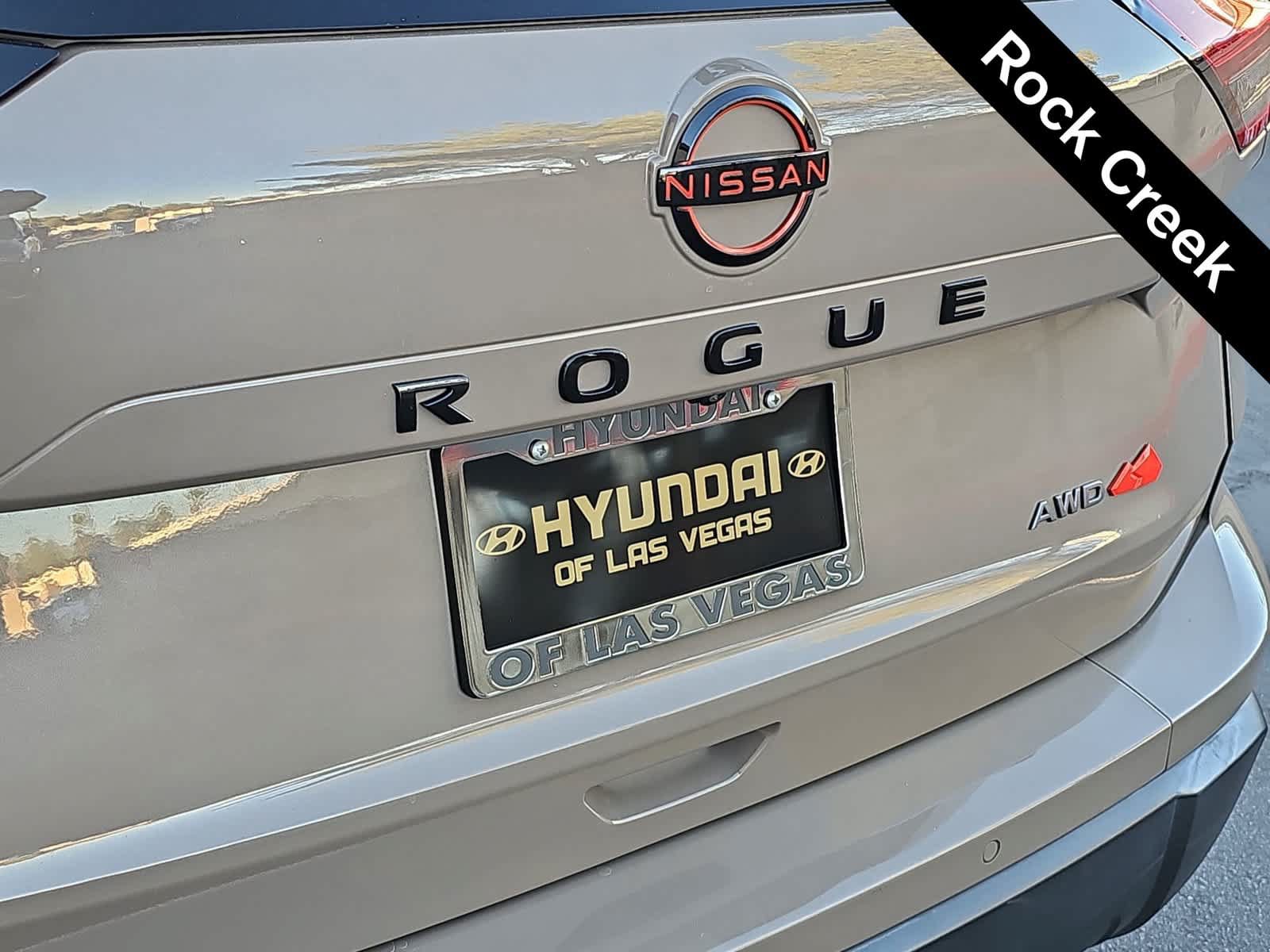 Used 2025 Nissan Rogue SV AWD/4WD image 11