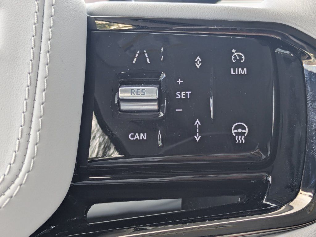 Used 2024 Land Rover Range Rover Sport Autobiography AWD/4WD image 42