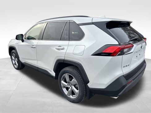 Used 2020 Toyota RAV4 Limited image 3