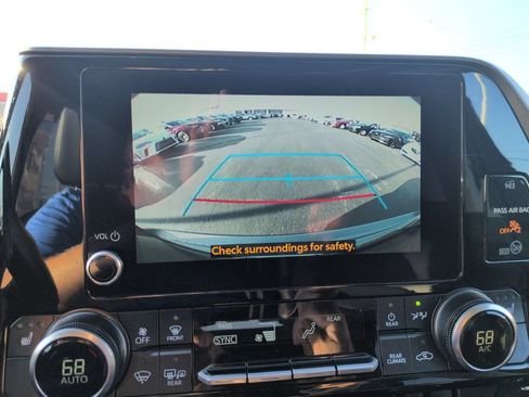 Certified 2025 Toyota Highlander XLE AWD/4WD image 20
