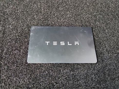 Used 2022 Tesla Model X image 60