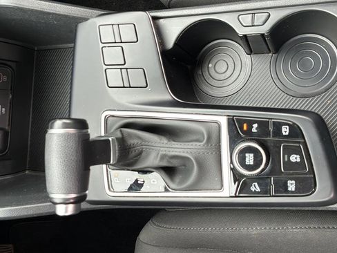 Used 2025 Kia Sportage LX image 23