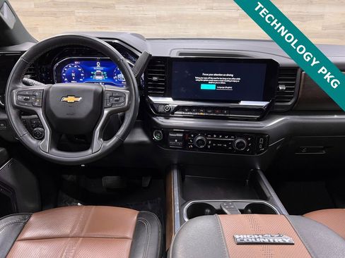 Used 2024 Chevrolet Silverado 2500 High Country w/ Technology Package image 2