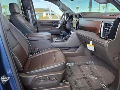 Used 2026 GMC Sierra 1500 Denali w/ Denali Reserve Package AWD/4WD image 18