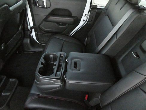 Used 2024 Jeep Wrangler Unlimited Rubicon w/ XTREMEE 35" Tire Package image 44