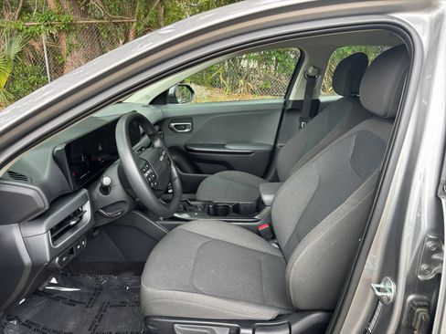 Used 2025 Kia K4 FWD image 29