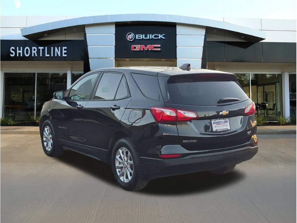 Used 2020 Chevrolet Equinox LS w/ LS Convenience Package FWD image 3