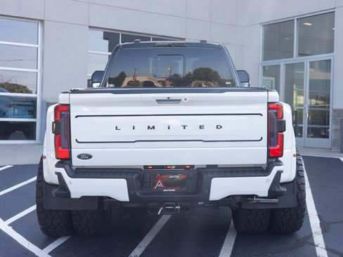 Used 2024 Ford F450 Limited w/ FX4 Off-Road Package AWD/4WD image 16