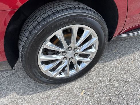 Used 2021 Buick Enclave Premium w/ Sun and Sites Package image 5