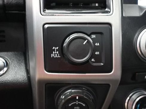 Used 2018 Ford F150 Platinum w/ Equipment Group 701A Luxury AWD/4WD image 27